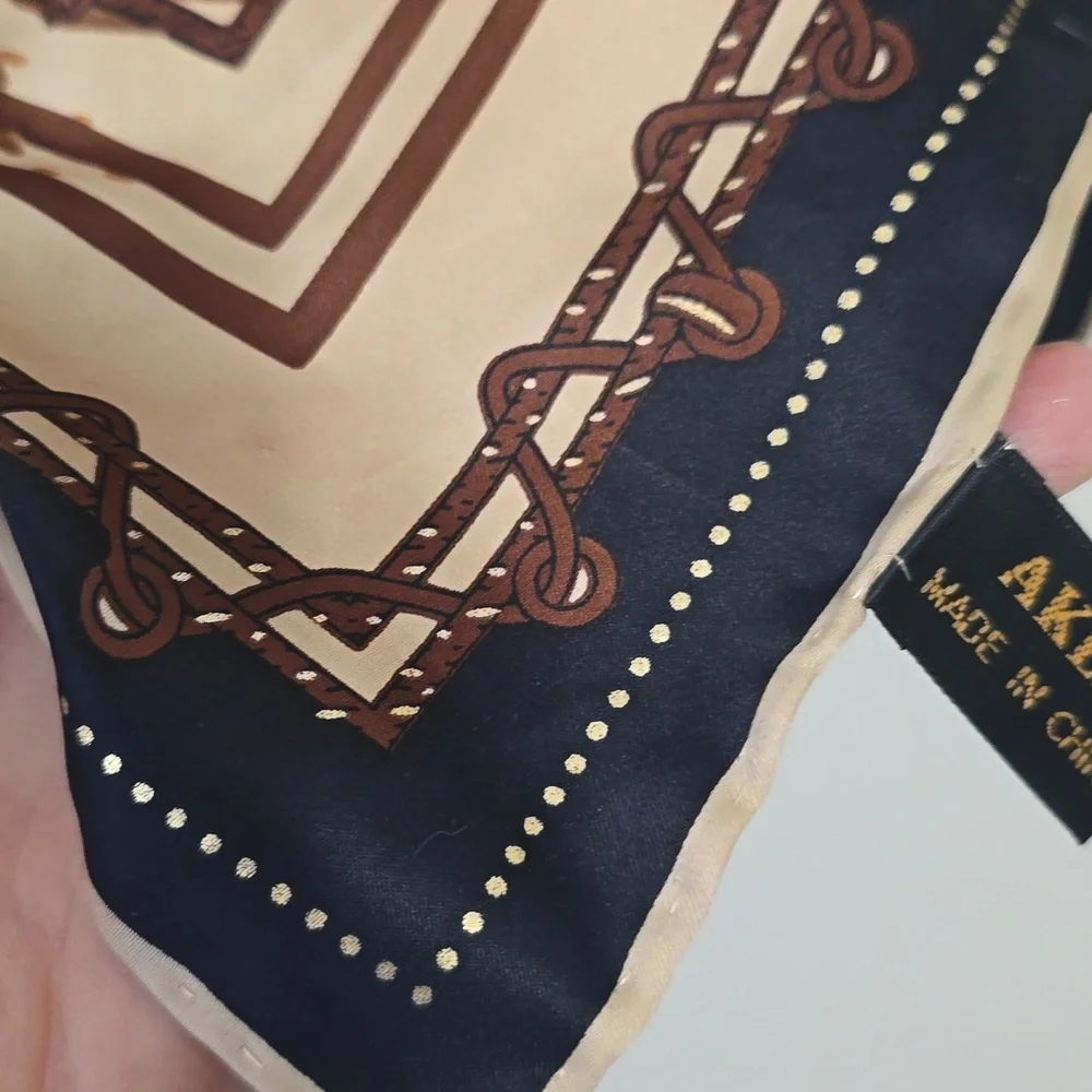 AKER Scarf – Lightweight Luxury Headscarf‎